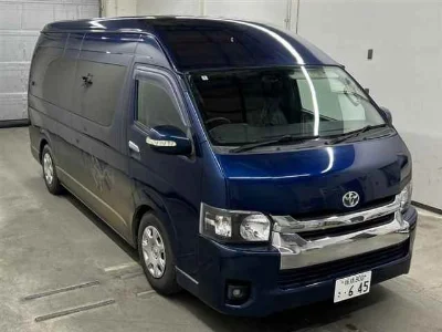 TOYOTA HIACE