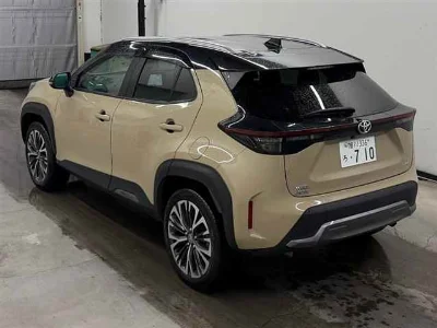 TOYOTA YARIS CROSS