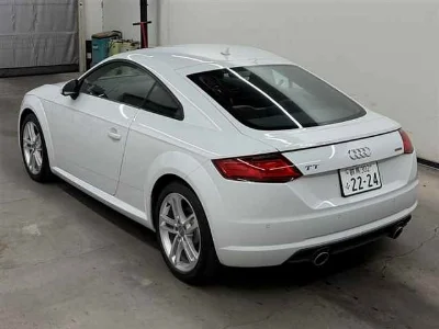 AUDI TT
