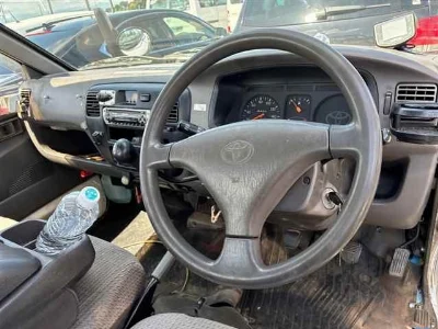 TOYOTA LITE ACE TRUCK