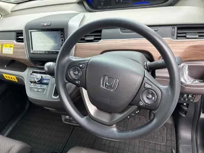 HONDA FREED+