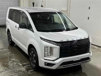 MITSUBISHI DELICA D5