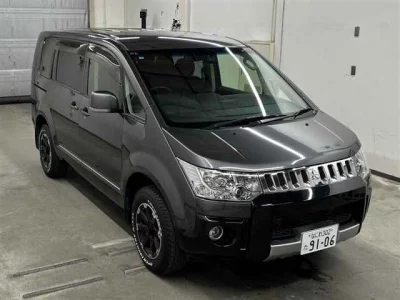 MITSUBISHI DELICA D5