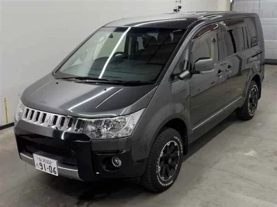 MITSUBISHI DELICA D5