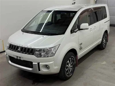 MITSUBISHI DELICA D5