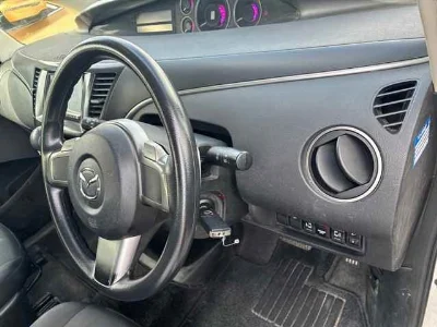 MAZDA BIANTE
