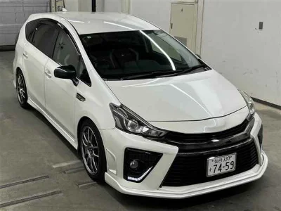 TOYOTA PRIUS ALPHA