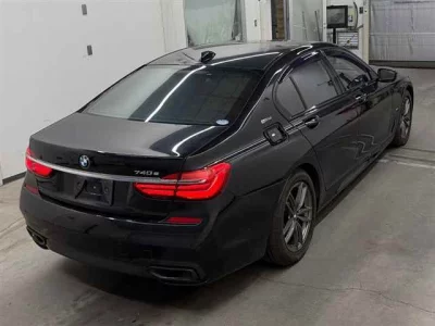 BMW 7 SERIES