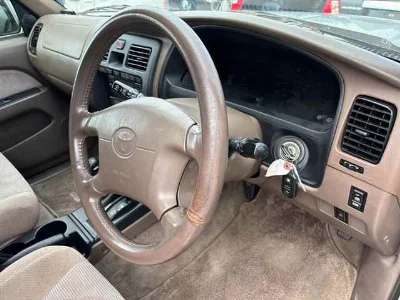 TOYOTA HILUX SURF