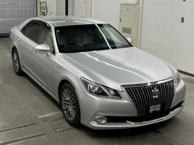 TOYOTA CROWN MAJESTA