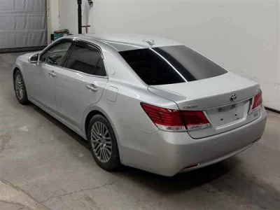 TOYOTA CROWN MAJESTA