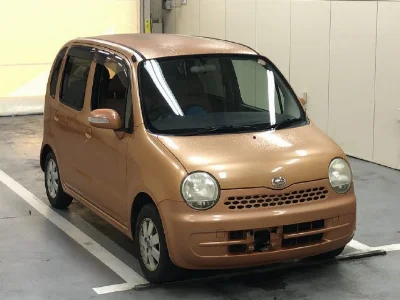 DAIHATSU MOVE LATTE