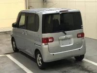 Цена авто Daihatsu Tanto с аукционов Японии, номер кузова L375S, пробег 76 000, оценка 6
