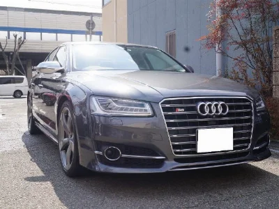 AUDI S8
