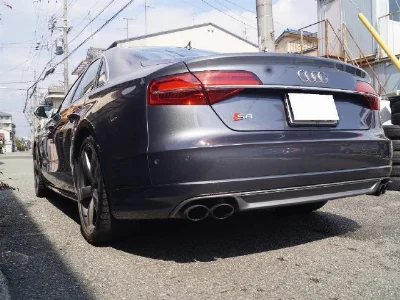 AUDI S8