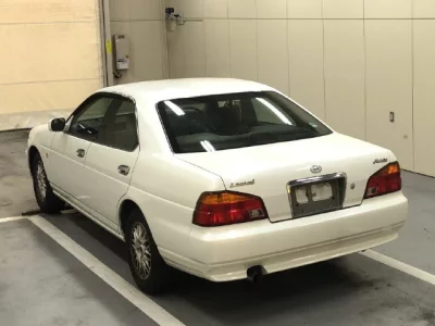 NISSAN LAUREL