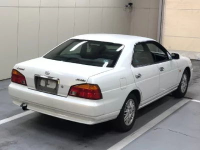NISSAN LAUREL