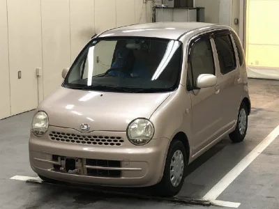 DAIHATSU MOVE LATTE
