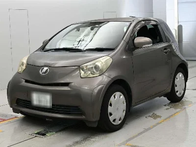 TOYOTA IQ