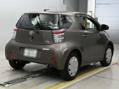 TOYOTA IQ
