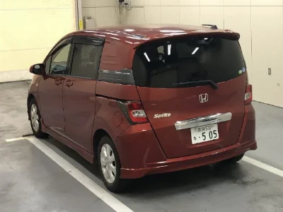 HONDA FREED SPIKE