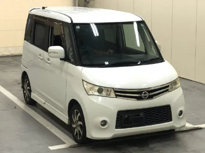 NISSAN ROOX