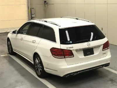 MERCEDES BENZ E CLASS