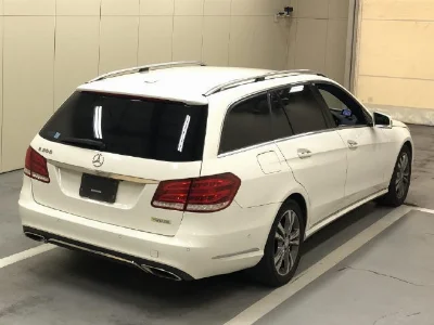 MERCEDES BENZ E CLASS