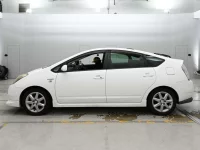 Цена авто Toyota Prius с аукционов Японии, номер кузова NHW20, пробег 126 000, оценка 20