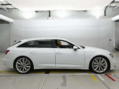 AUDI A6 AVANTE