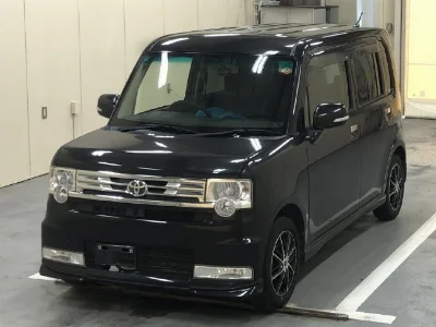 TOYOTA PIXIS SPACE