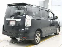 Цена авто Toyota Voxy с аукционов Японии, номер кузова ZRR75W, пробег 208 000, оценка 2