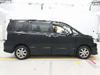 Цена авто Toyota Voxy с аукционов Японии, номер кузова ZRR75W, пробег 208 000, оценка 2