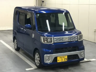 DAIHATSU WAKE
