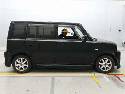 TOYOTA BB