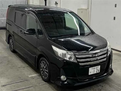 TOYOTA NOAH