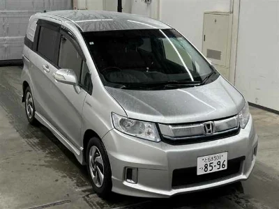 HONDA FREED SPIKE