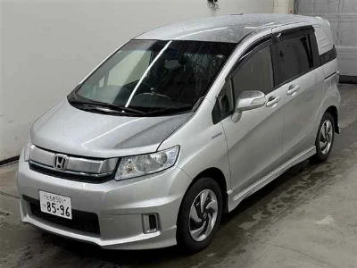 HONDA FREED SPIKE