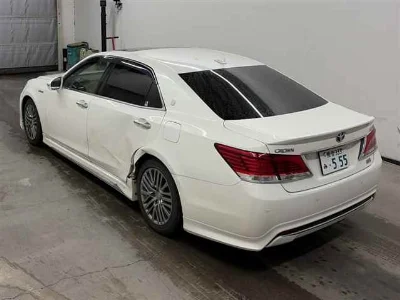 TOYOTA CROWN MAJESTA