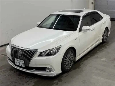 TOYOTA CROWN MAJESTA
