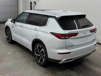 MITSUBISHI OUTLANDER PHEV