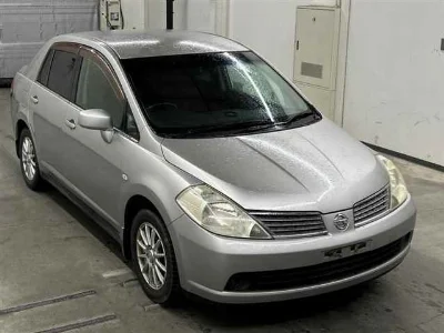 NISSAN TIIDA LATIO