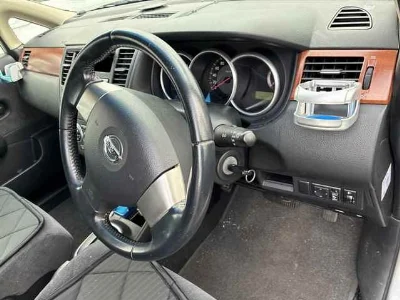 NISSAN TIIDA LATIO