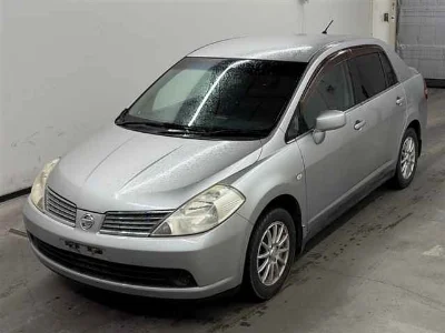 NISSAN TIIDA LATIO