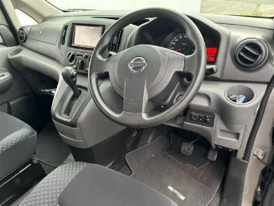 NISSAN NV200