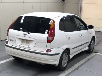 NISSAN TINO