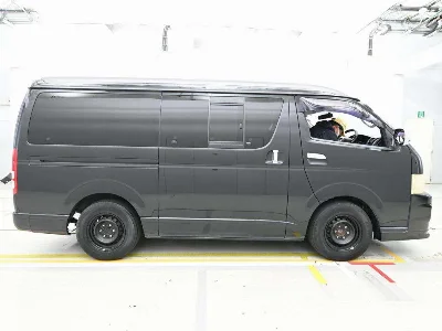 TOYOTA REGIUS VAN
