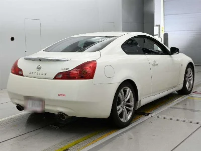 NISSAN SKYLINE