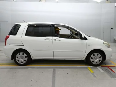 TOYOTA RAUM