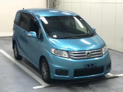 HONDA FREED SPIKE